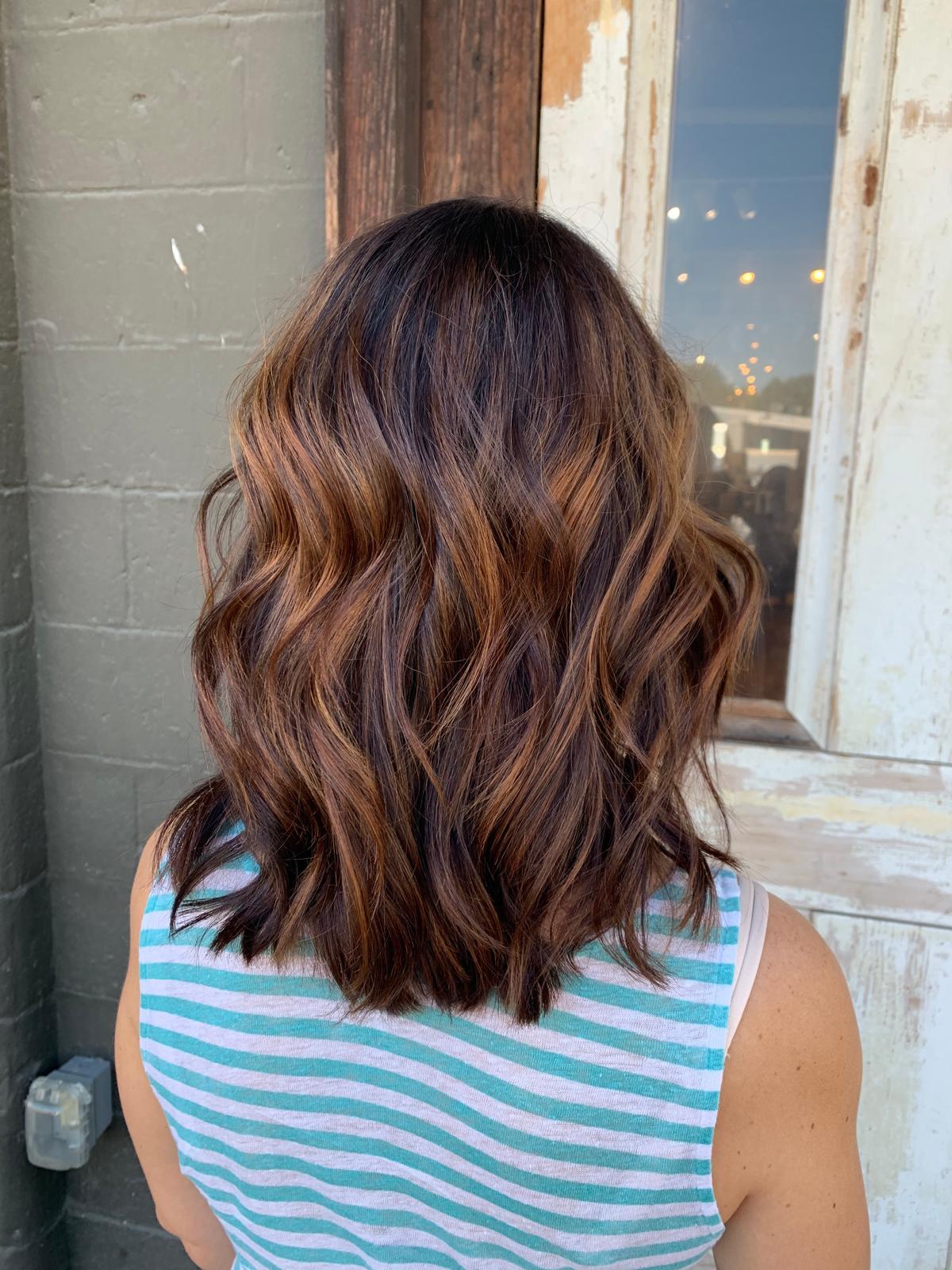 Caramel brunette balayage waves